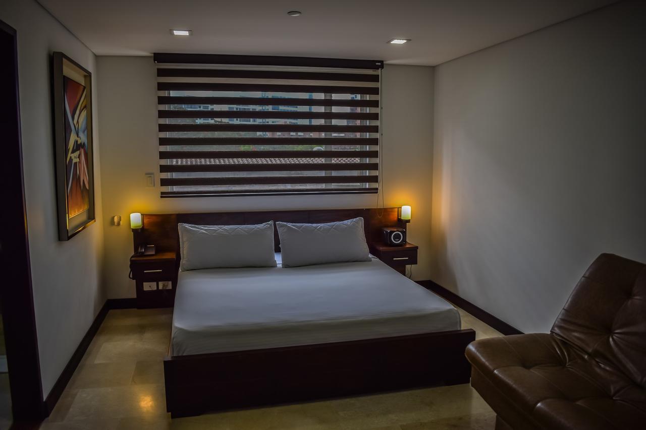 Hotel Lleras 10 Medellin Bagian luar foto
