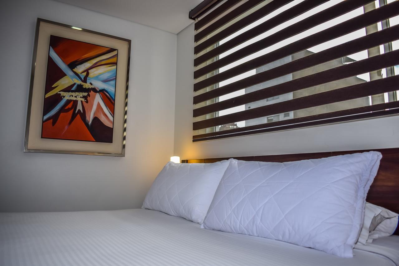 Hotel Lleras 10 Medellin Bagian luar foto